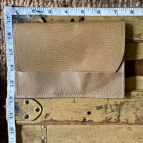 ITALY TRAVEL WALLET ORGANIZER LEATHER PASSPORT HOLDER GRAIN LEATHER NWOT - Picture 4 of 4